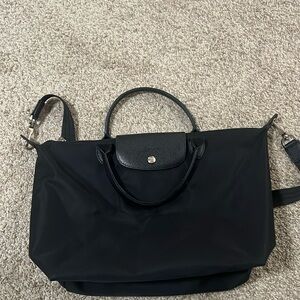 Black Longchamp Crossbody Bag - Black Le Pliage Neo Medium